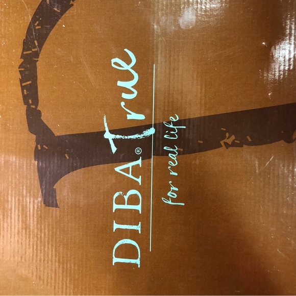 Diva.True Size 6 Ponyhair Ankle Bootie offwhite and black!Draw top and 6.5” tall - Picture 9 of 11